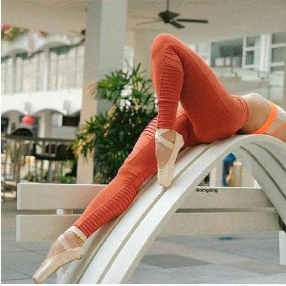 Alo Yoga Moto Burnt Orange Leggings